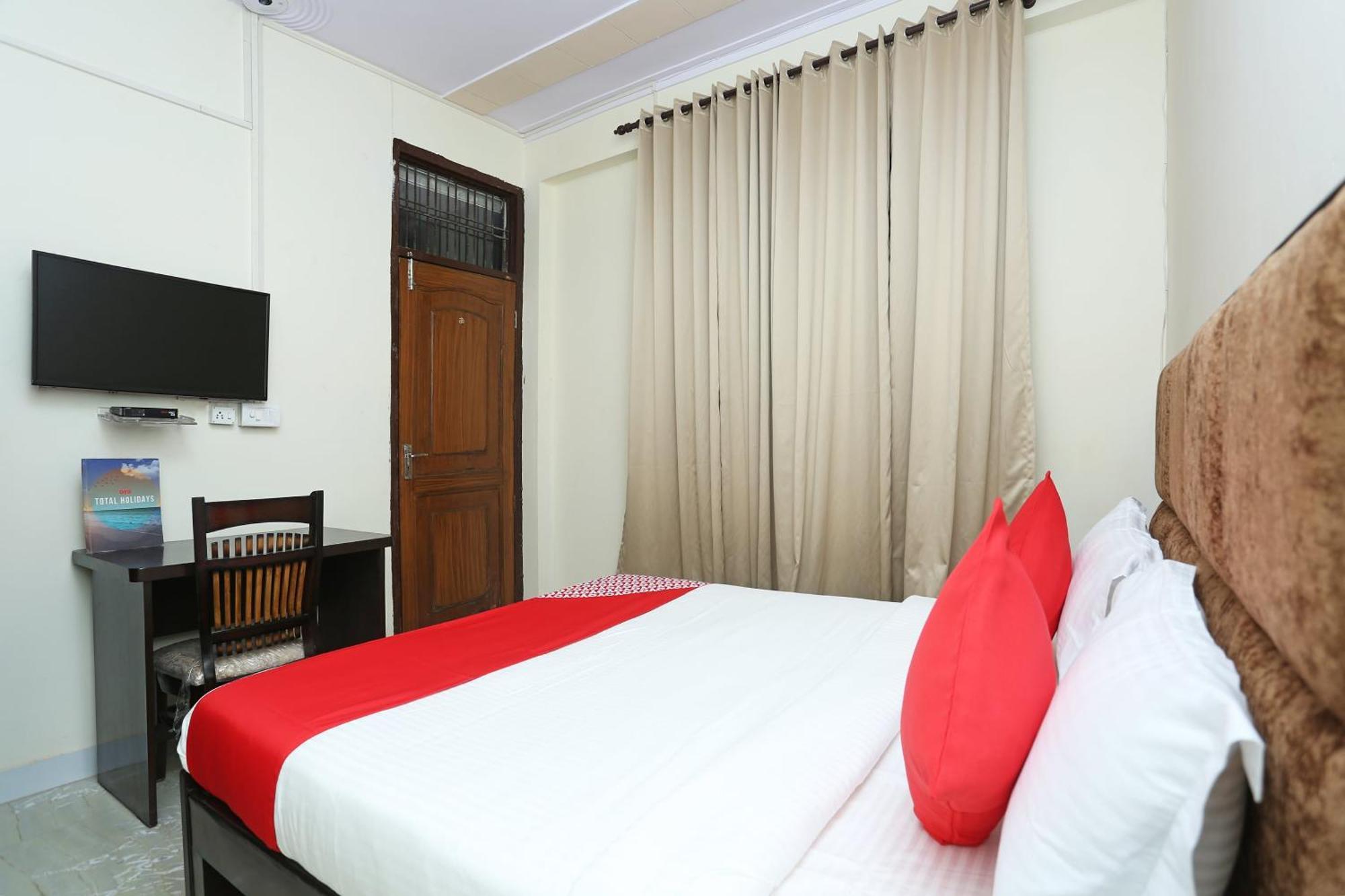 โอโย 15738 โฮเต็ล ออว์ซัม วิลลา Hotel คูร์เคาน์ ภายนอก รูปภาพ
