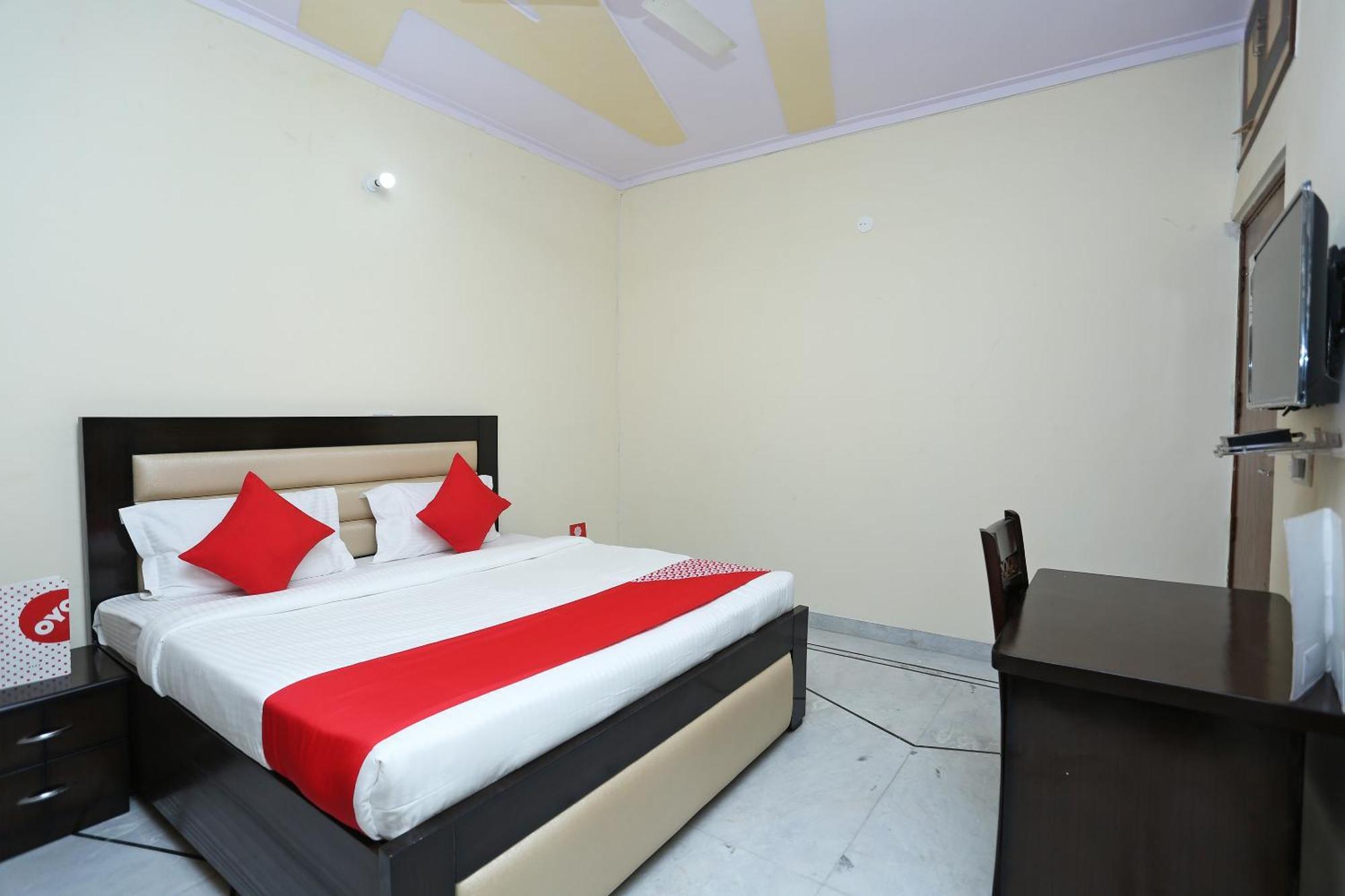 โอโย 15738 โฮเต็ล ออว์ซัม วิลลา Hotel คูร์เคาน์ ภายนอก รูปภาพ