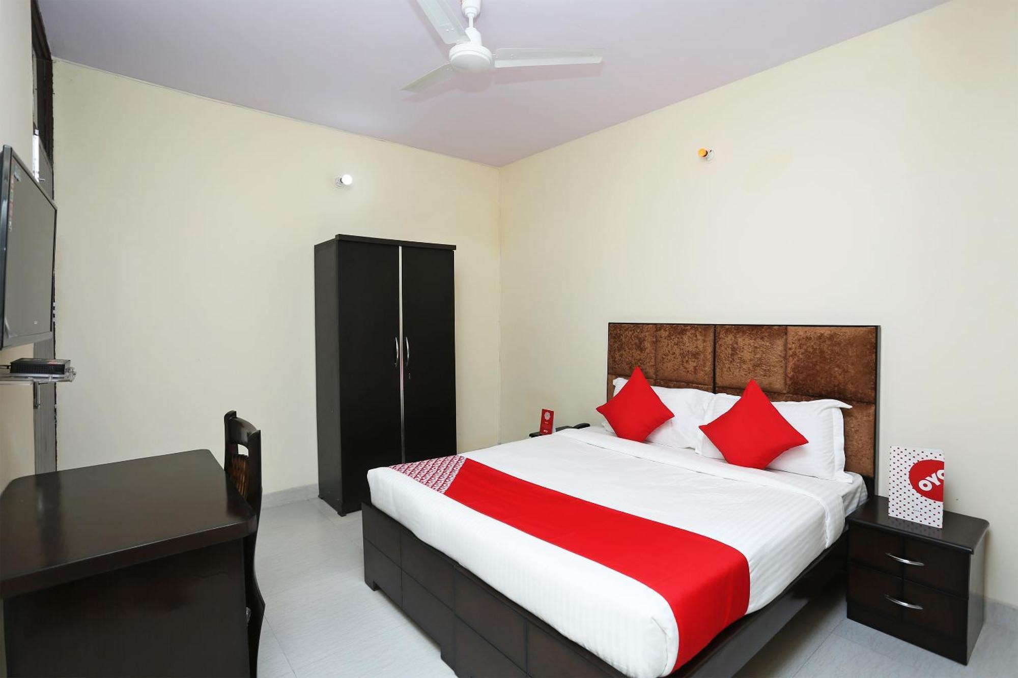 โอโย 15738 โฮเต็ล ออว์ซัม วิลลา Hotel คูร์เคาน์ ภายนอก รูปภาพ