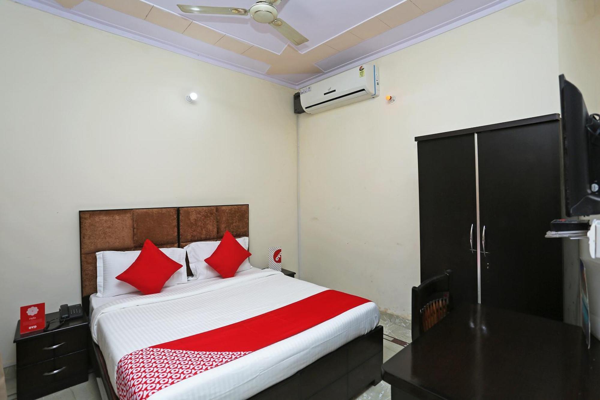 โอโย 15738 โฮเต็ล ออว์ซัม วิลลา Hotel คูร์เคาน์ ภายนอก รูปภาพ